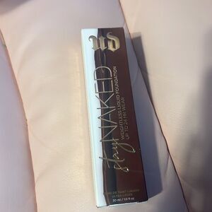 BNWT - URBAN DECAY STAY NAKED LIQUID FOUNDATION - 90WO